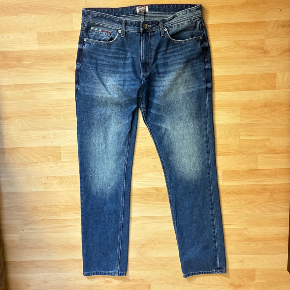 Tommy Hilfiger Men’s Straight Leg Blue Jeans 34x34 Medium Wash Classic